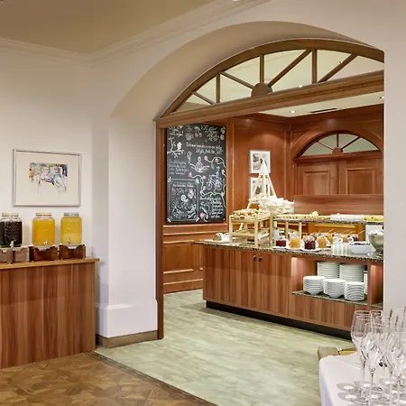 Готель Alpenhaus Gasteinertal 4*