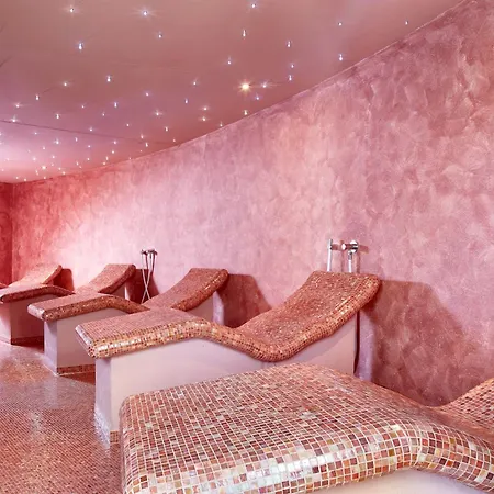 Alpenhaus Gasteinertal Готель 4*